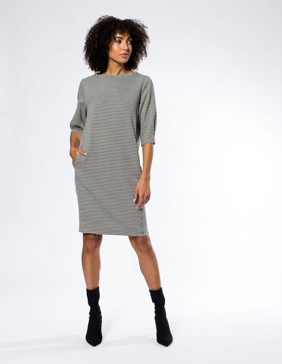 OVERSIZE DRESS IN CHICKEN FEET