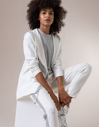 CREAM-COLORED ZIP-UP SWEATSHIRT