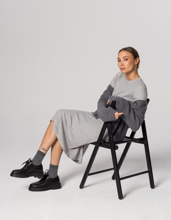 SUKIENKA BETHY GREY