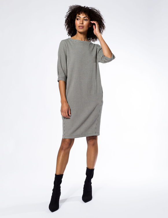 OVERSIZE DRESS IN CHICKEN FEET