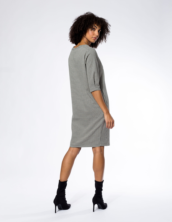 OVERSIZE DRESS IN CHICKEN FEET