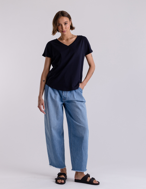 NAVY BLUE LOOSE V-NECK T-SHIRT