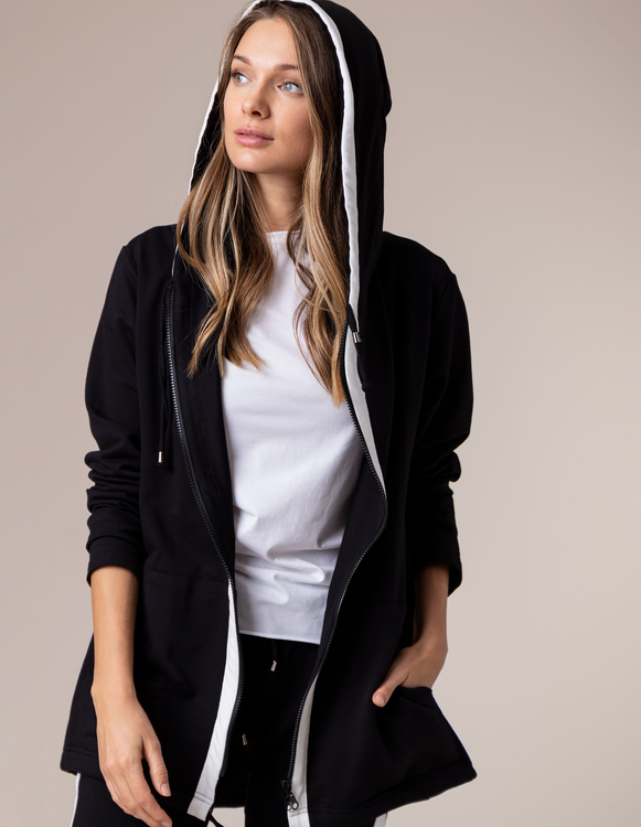 CZARNA BLUZA NA SUWAK