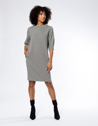 OVERSIZE DRESS IN CHICKEN FEET