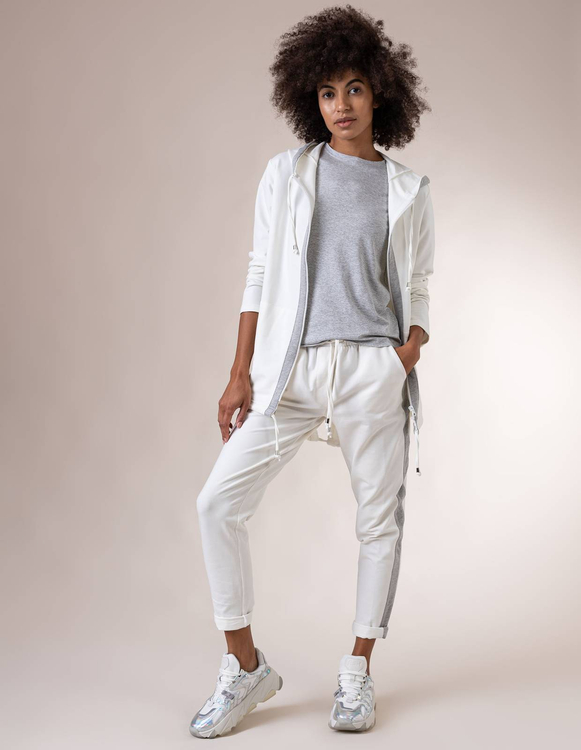 CREAM-COLORED ZIP-UP SWEATSHIRT