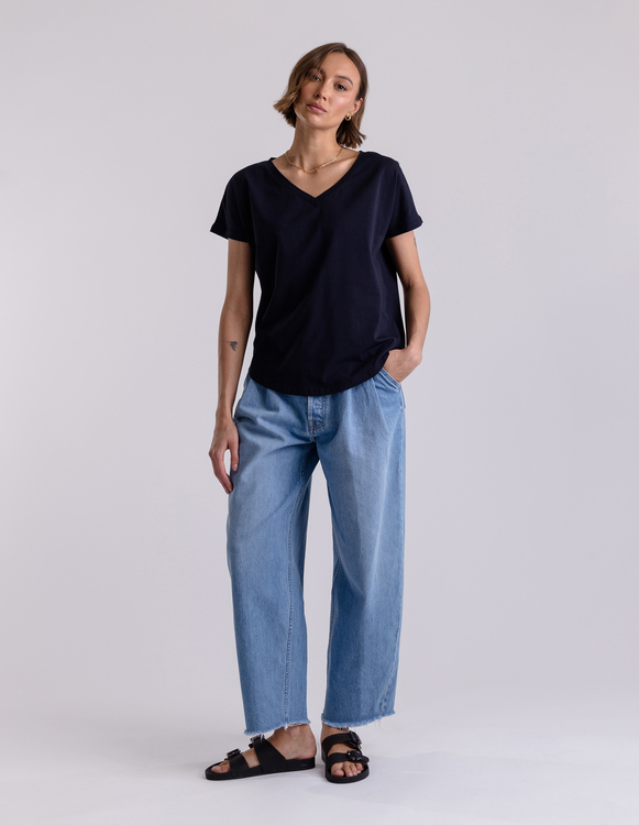 NAVY BLUE LOOSE V-NECK T-SHIRT