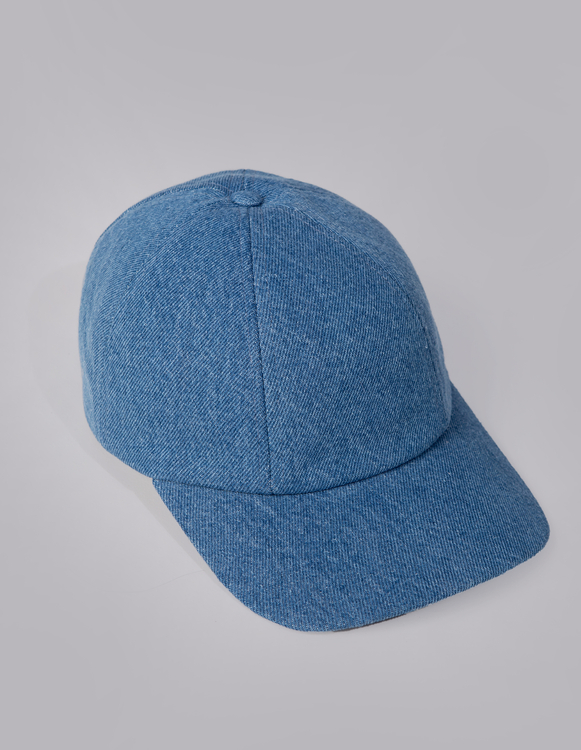 CZAPKA Z DASZKIEM BOB JEANS