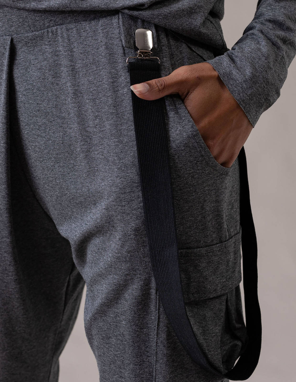 CIEMNOSZARE SPODNIE Z SZELKĄ