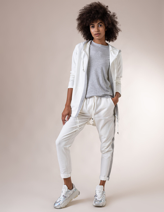 CREAM-COLORED ZIP-UP SWEATSHIRT